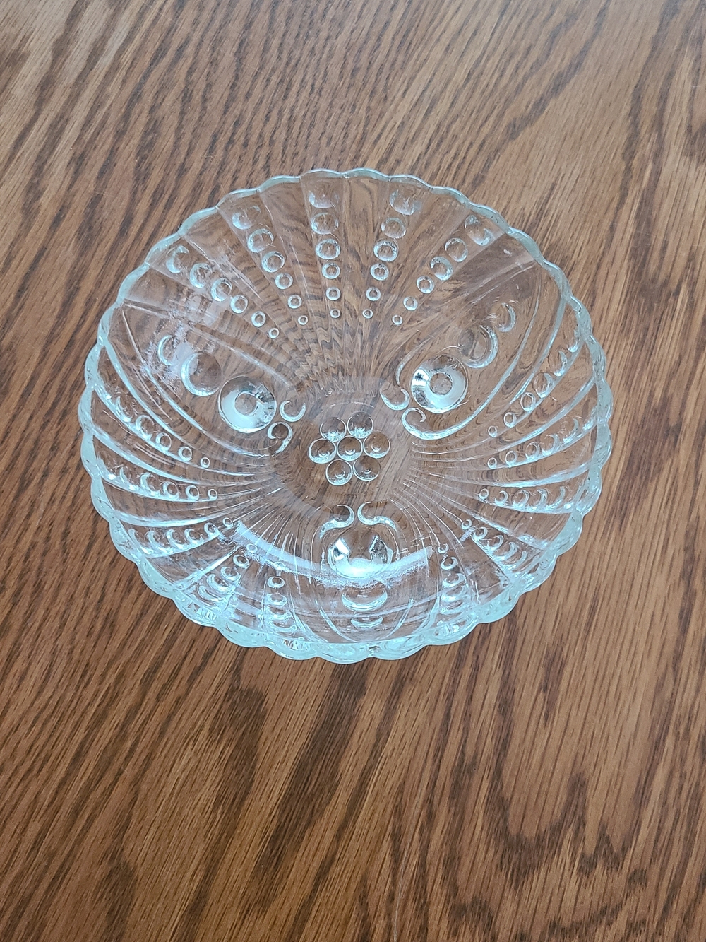 Vintage - Clear Pressed Glass Decorative Dish